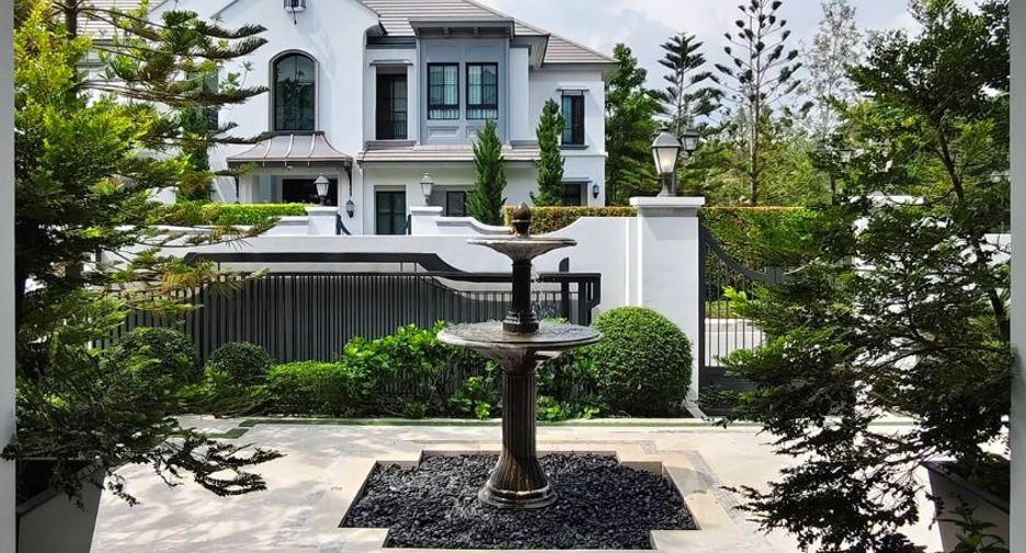 Casa en alquiler y en venta de 5 habitaciones en Saphan Sung, Bangkok