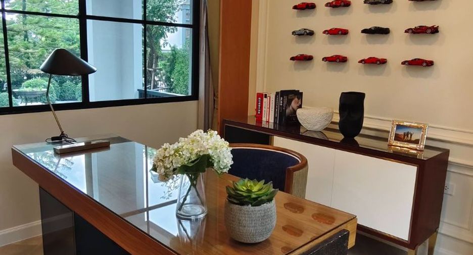Casa en alquiler y en venta de 5 habitaciones en Saphan Sung, Bangkok