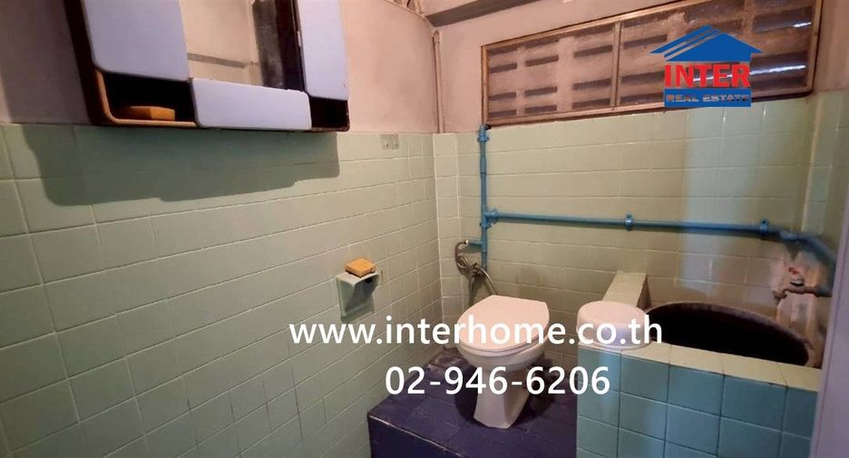 For sale 2 bedrooms townhouse in Din Daeng, Bangkok