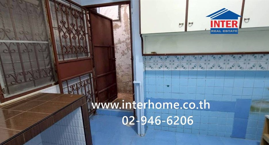 For sale 2 bedrooms townhouse in Din Daeng, Bangkok