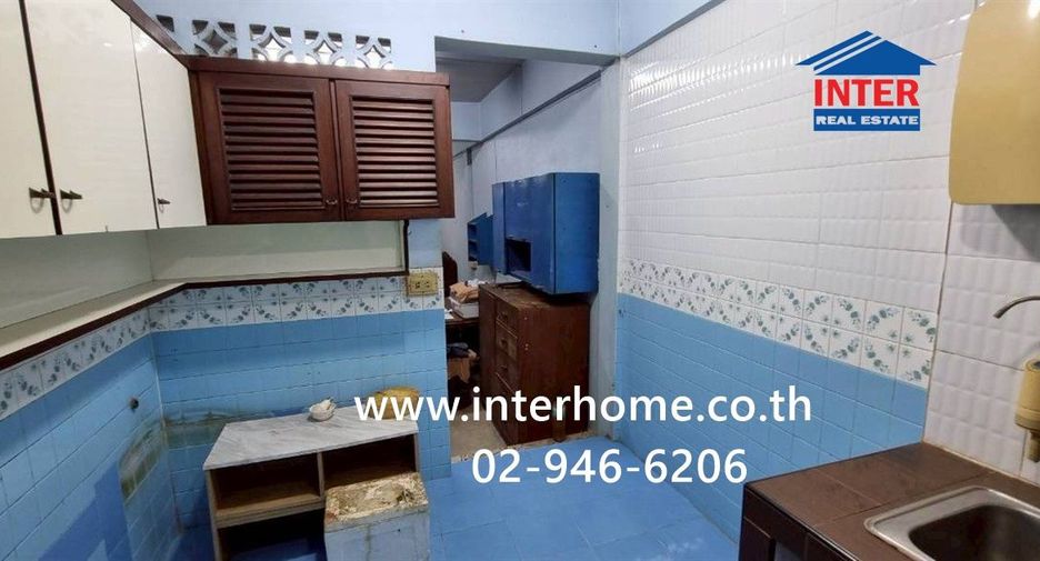 For sale 2 bedrooms townhouse in Din Daeng, Bangkok