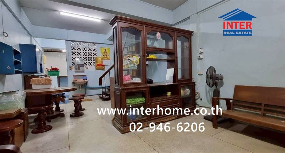 For sale 2 bedrooms townhouse in Din Daeng, Bangkok