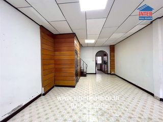 Reihenhaus zum Kauf mit 2 Zimmer in Saphan Sung, Bangkok