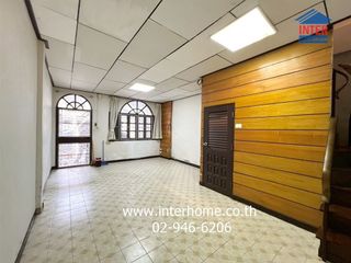 Reihenhaus zum Kauf mit 2 Zimmer in Saphan Sung, Bangkok