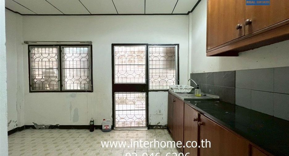 Reihenhaus zum Kauf mit 2 Zimmer in Saphan Sung, Bangkok