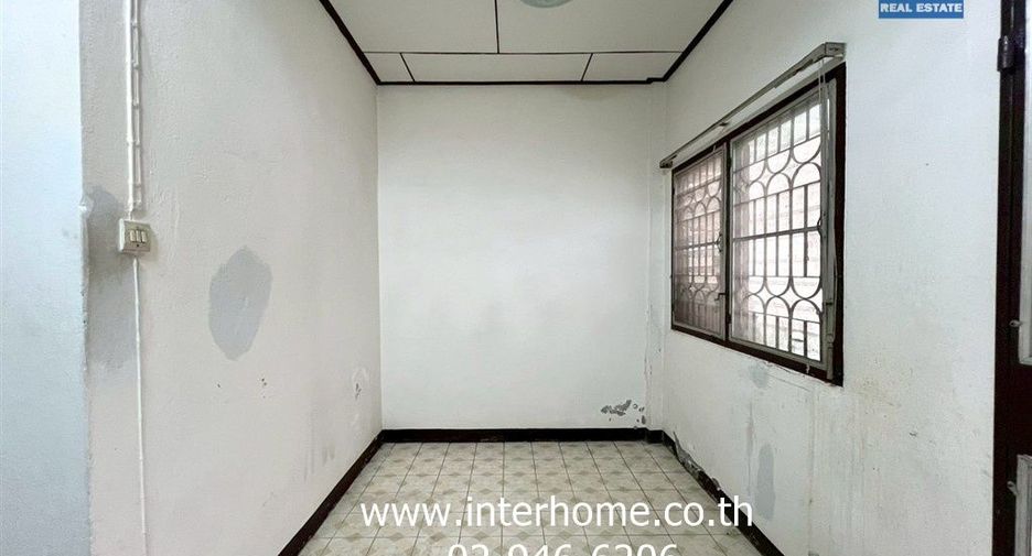 Reihenhaus zum Kauf mit 2 Zimmer in Saphan Sung, Bangkok