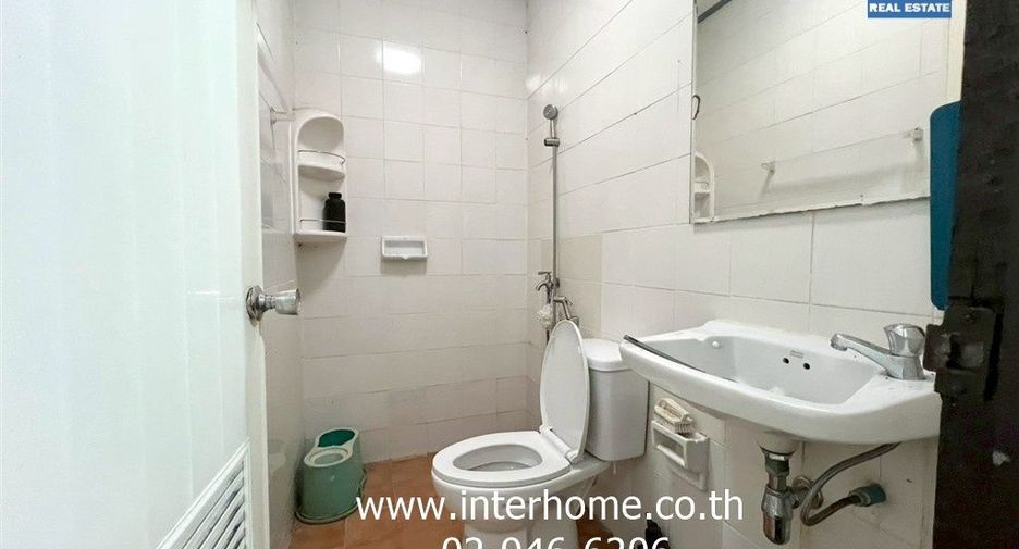 Reihenhaus zum Kauf mit 2 Zimmer in Saphan Sung, Bangkok