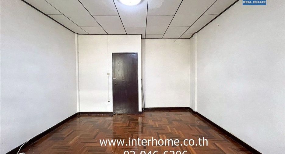 Reihenhaus zum Kauf mit 2 Zimmer in Saphan Sung, Bangkok