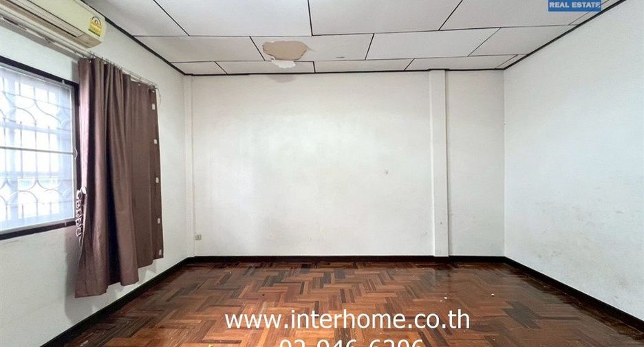 Reihenhaus zum Kauf mit 2 Zimmer in Saphan Sung, Bangkok