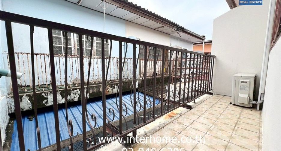 Reihenhaus zum Kauf mit 2 Zimmer in Saphan Sung, Bangkok