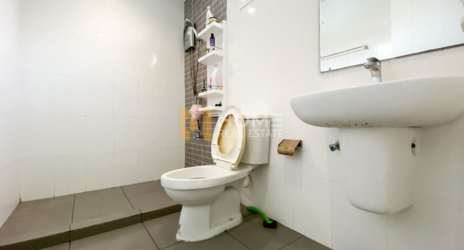 For sale 3 bedrooms house in Bang Khae, Bangkok