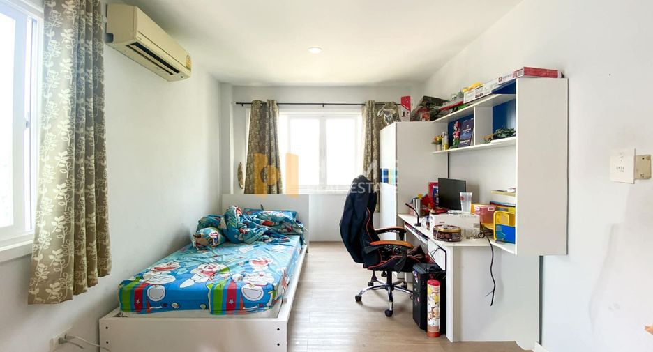 For sale 3 bedrooms house in Bang Khae, Bangkok