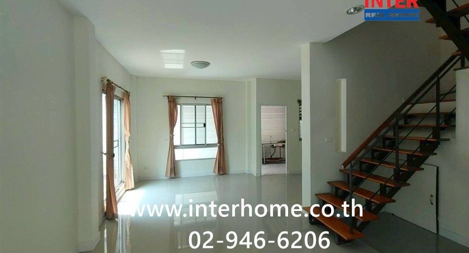For sale 3 bedrooms townhouse in Sai Mai, Bangkok