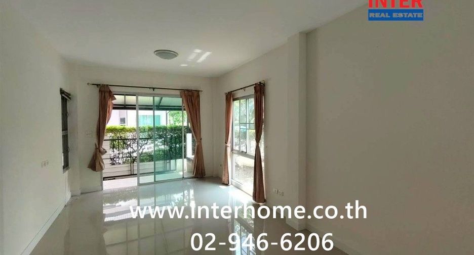 For sale 3 bedrooms townhouse in Sai Mai, Bangkok