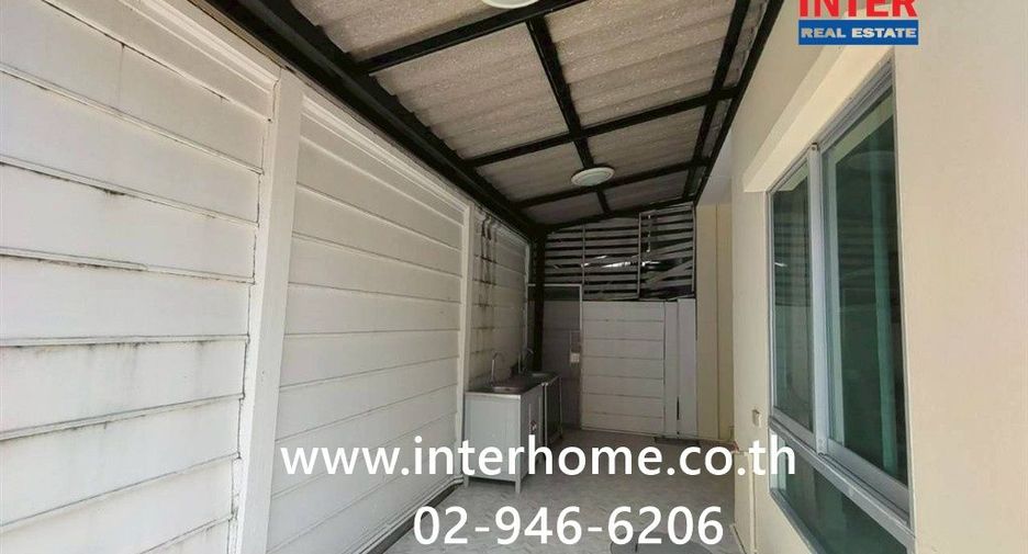 For sale 3 bedrooms townhouse in Sai Mai, Bangkok