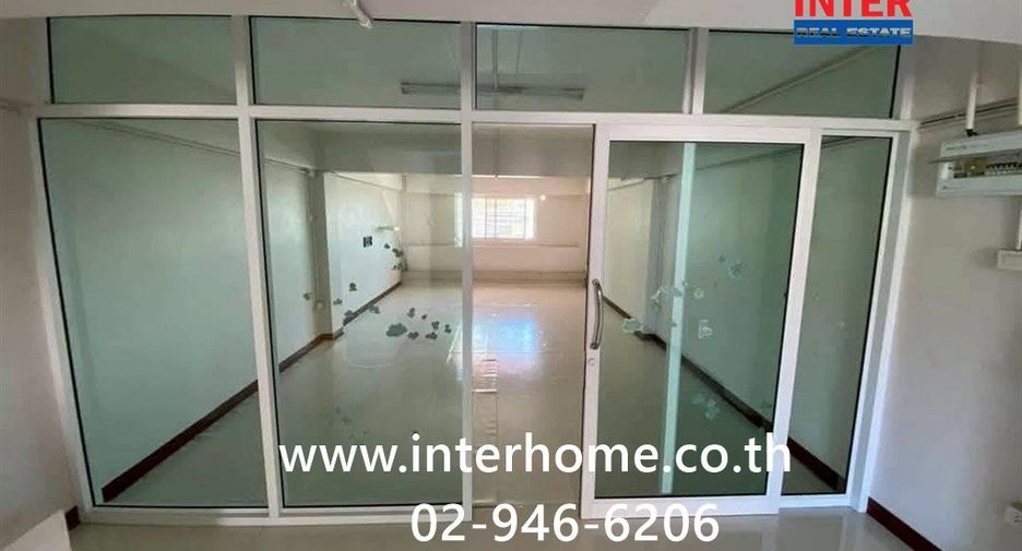 Gewerbefläche zum Kauf mit 2 Zimmer in Thanyaburi, Pathum Thani