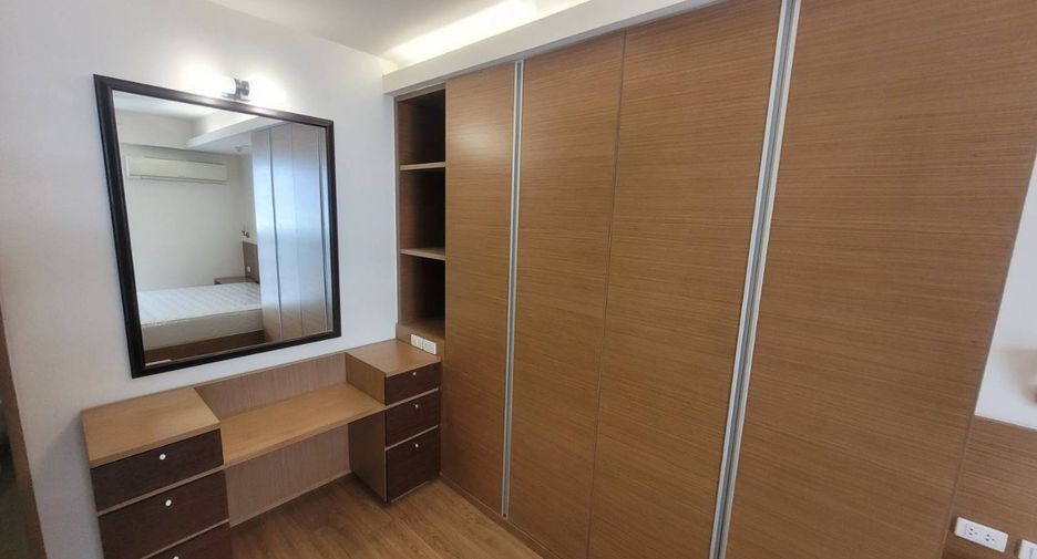Wohnung zur Miete mit 2 Zimmer in Khlong Toei, Bangkok
