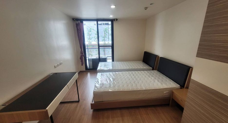 Wohnung zur Miete mit 2 Zimmer in Khlong Toei, Bangkok