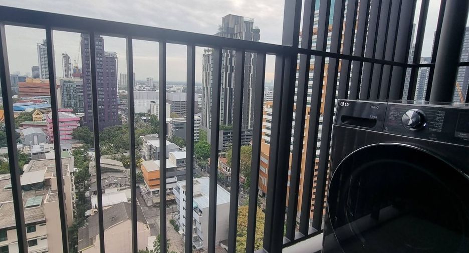 For rent 1 bed condo in Watthana, Bangkok