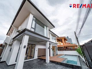 For sale 6 ベッドルーム house in Bang Lamung, Chonburi