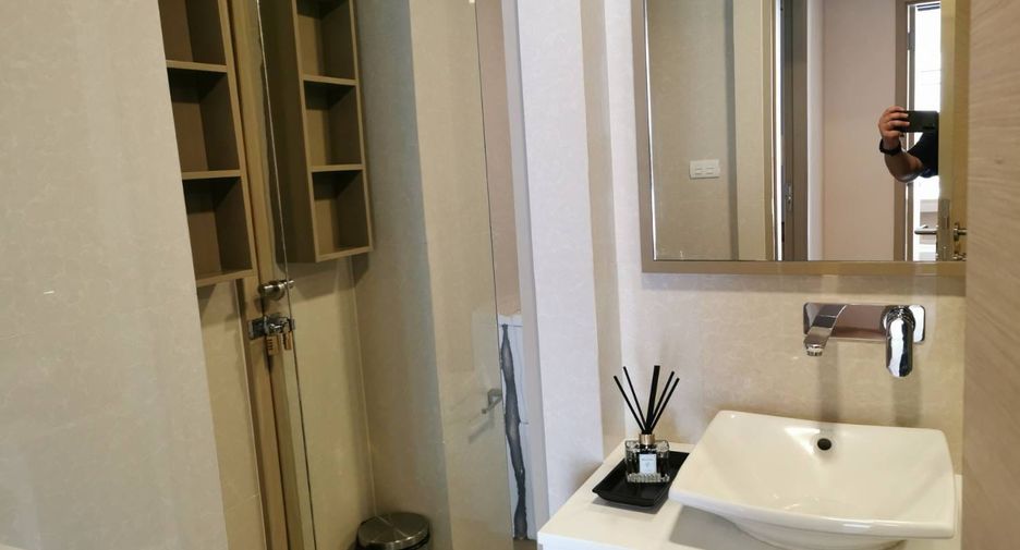 Condo en alquiler y en venta de 2 habitaciones en Khlong Toei, Bangkok