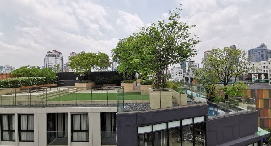 Condo en alquiler y en venta de 2 habitaciones en Khlong Toei, Bangkok