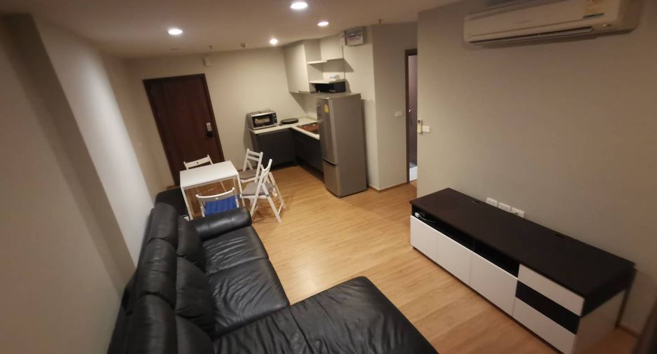 For rent 2 bedrooms condo in Watthana, Bangkok