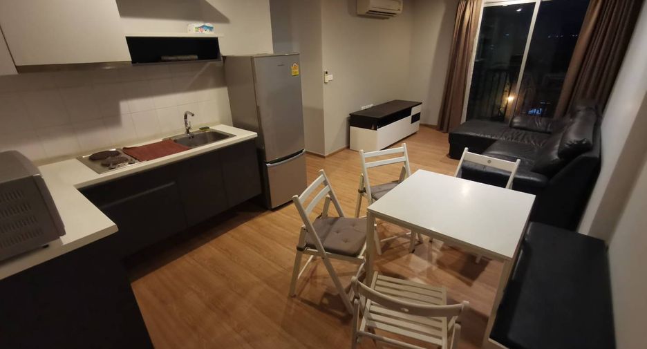 For rent 2 bedrooms condo in Watthana, Bangkok