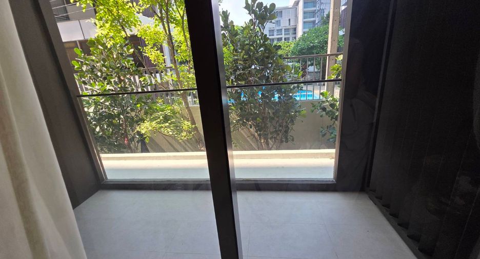 For sale 1 bed condo in Khlong Toei, Bangkok