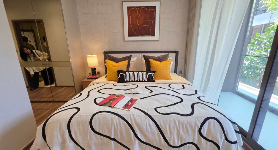 For sale 1 bed condo in Khlong Toei, Bangkok
