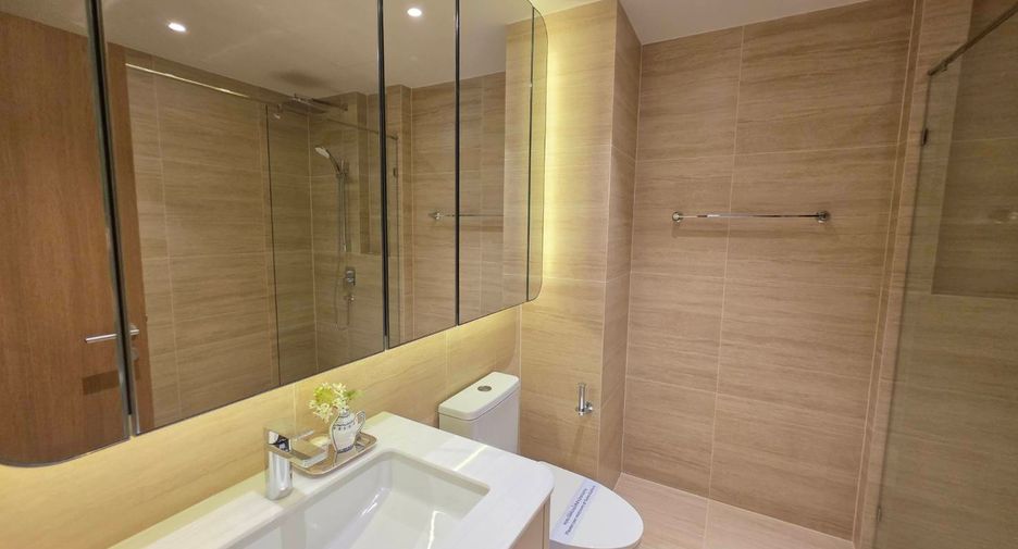 For sale 2 bedrooms condo in Khlong Toei, Bangkok