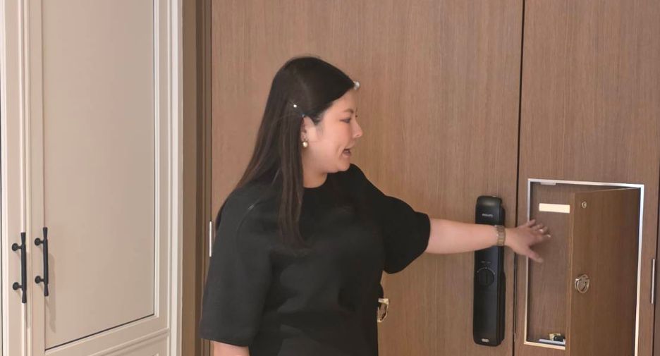 For sale 2 bedrooms condo in Khlong Toei, Bangkok