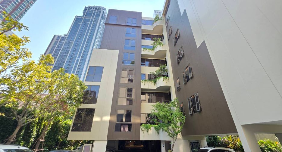 For sale 2 bedrooms condo in Khlong Toei, Bangkok