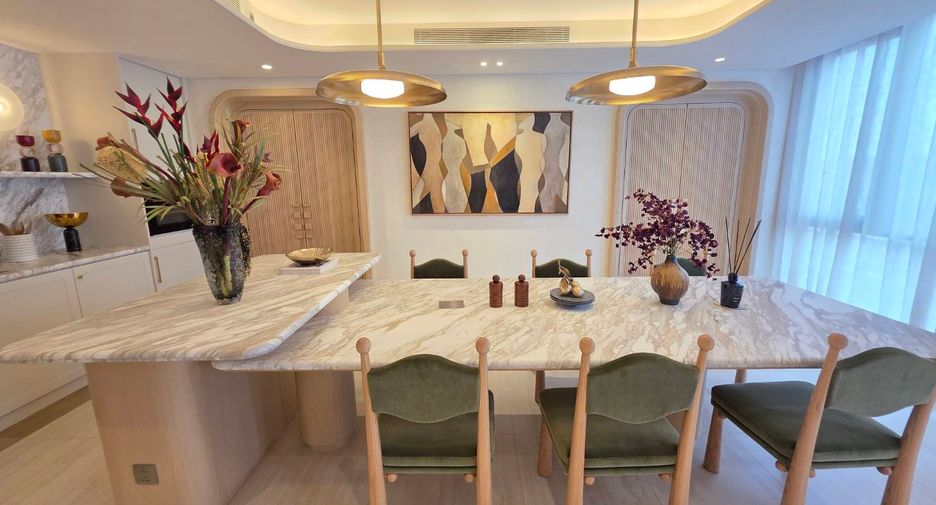 For sale 2 bedrooms condo in Khlong Toei, Bangkok