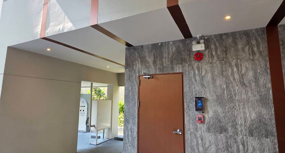 For sale 2 bedrooms condo in Khlong Toei, Bangkok