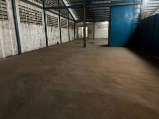 À louer 1 chambre entrepôt à Mueang Samut Sakhon, Samut Sakhon