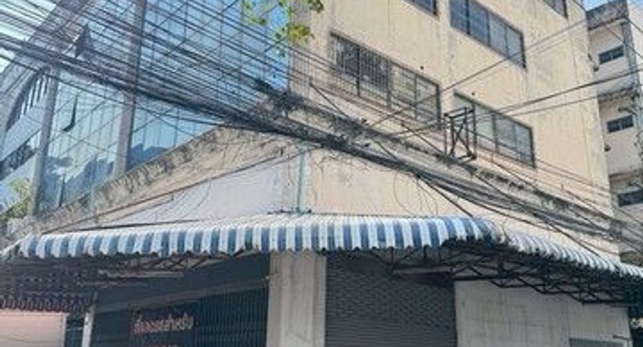 For rent 1 bed retail Space in Din Daeng, Bangkok