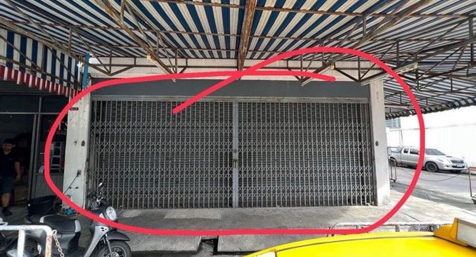 For rent 1 bed retail Space in Din Daeng, Bangkok