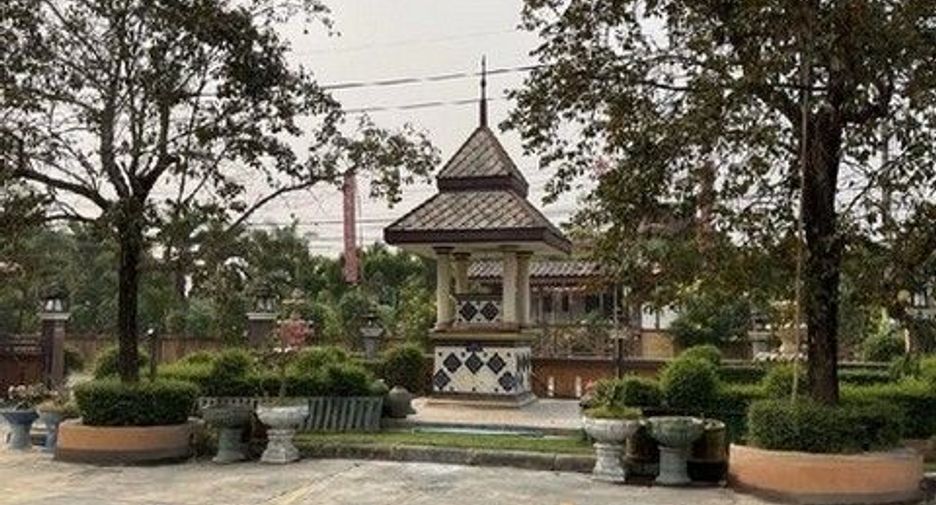 À vendre 1 chambre bureau à Mueang Lamphun, Lamphun