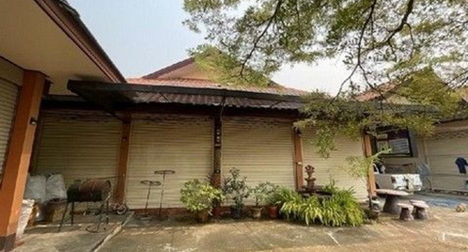À vendre 1 chambre bureau à Mueang Lamphun, Lamphun