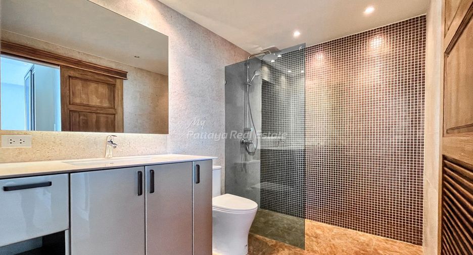 For sale 2 bedrooms condo in North Pattaya, Pattaya