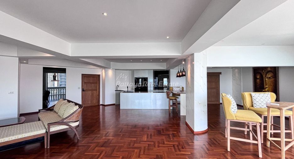 For sale 2 bedrooms condo in North Pattaya, Pattaya