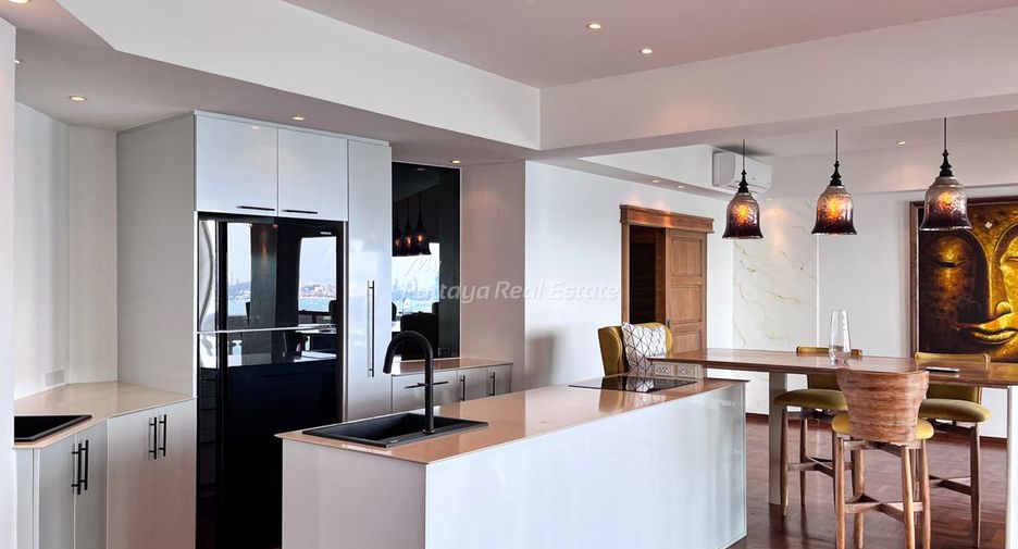 For sale 2 bedrooms condo in North Pattaya, Pattaya