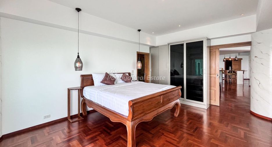 For sale 2 bedrooms condo in North Pattaya, Pattaya