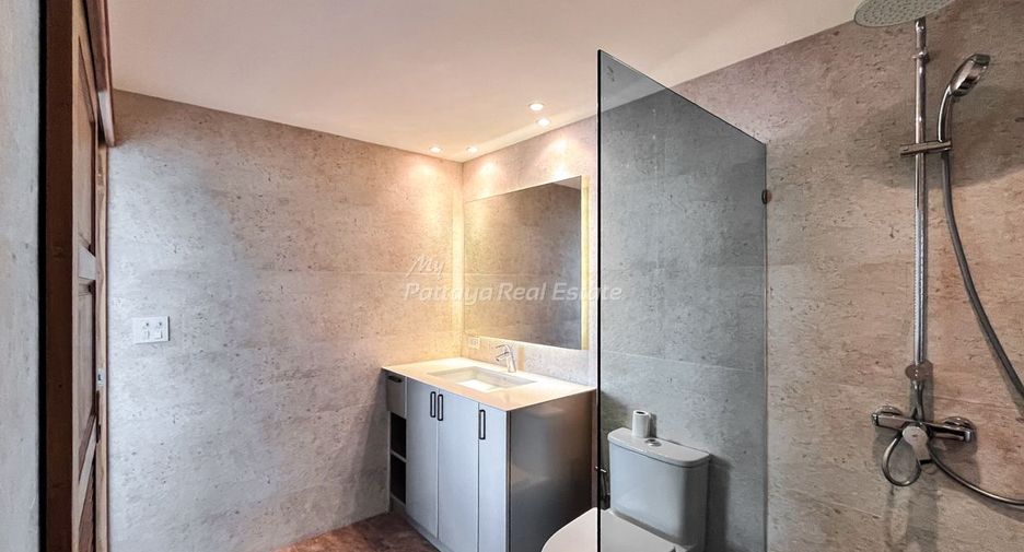 For sale 2 bedrooms condo in North Pattaya, Pattaya