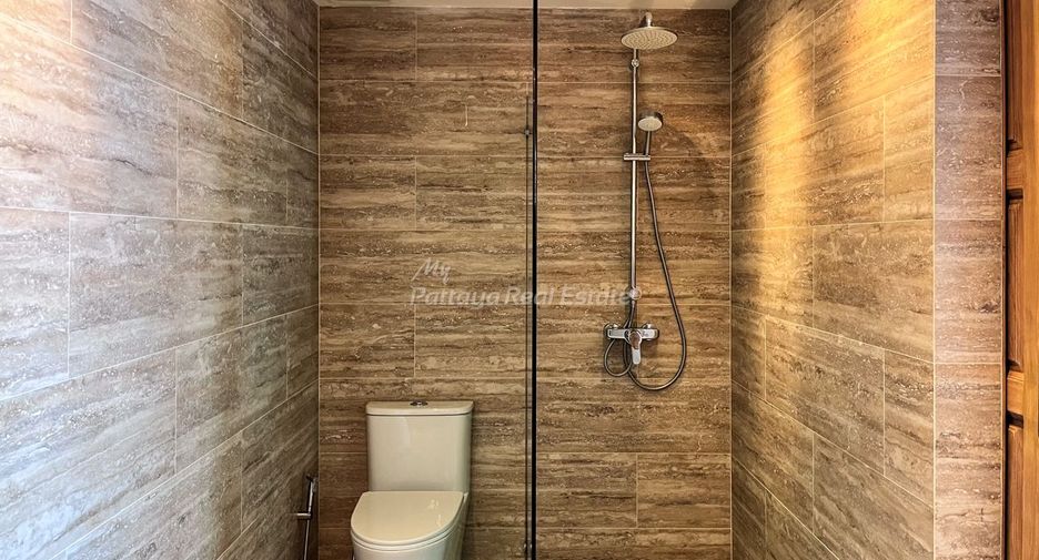 For sale 2 bedrooms condo in North Pattaya, Pattaya