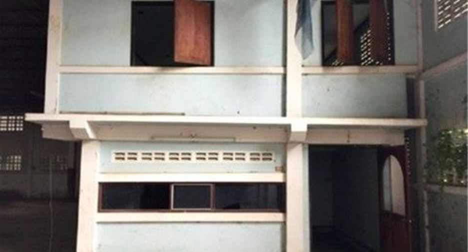 For sale 1 bed warehouse in Mueang Lamphun, Lamphun