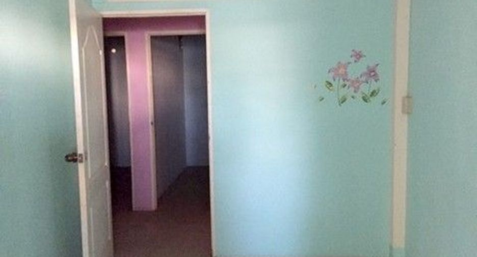 For sale 1 bed retail Space in Mueang Lamphun, Lamphun