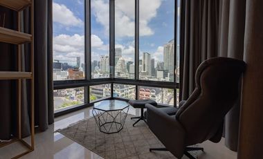 For rent 2 bedrooms condo in Bang Rak, Bangkok