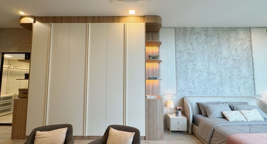 Casa en alquiler y en venta de 4 habitaciones en Saphan Sung, Bangkok